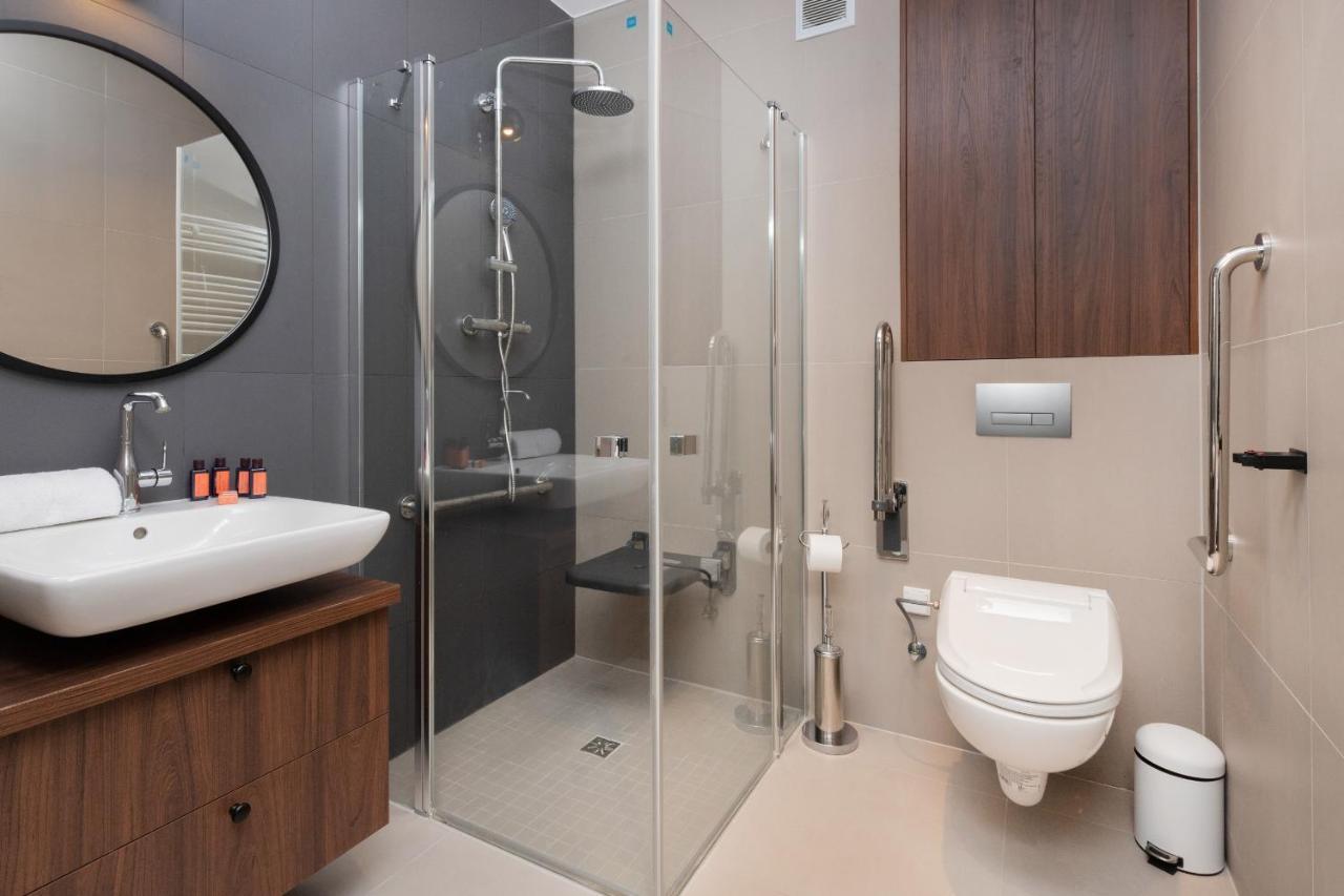 Superior Apartment With Balcony & Parking Gdansk By Noclegi Renters Prestige Extérieur photo