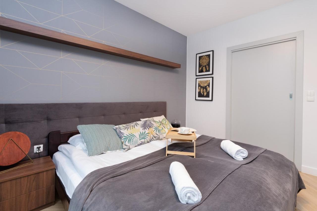 Superior Apartment With Balcony & Parking Gdansk By Noclegi Renters Prestige Extérieur photo